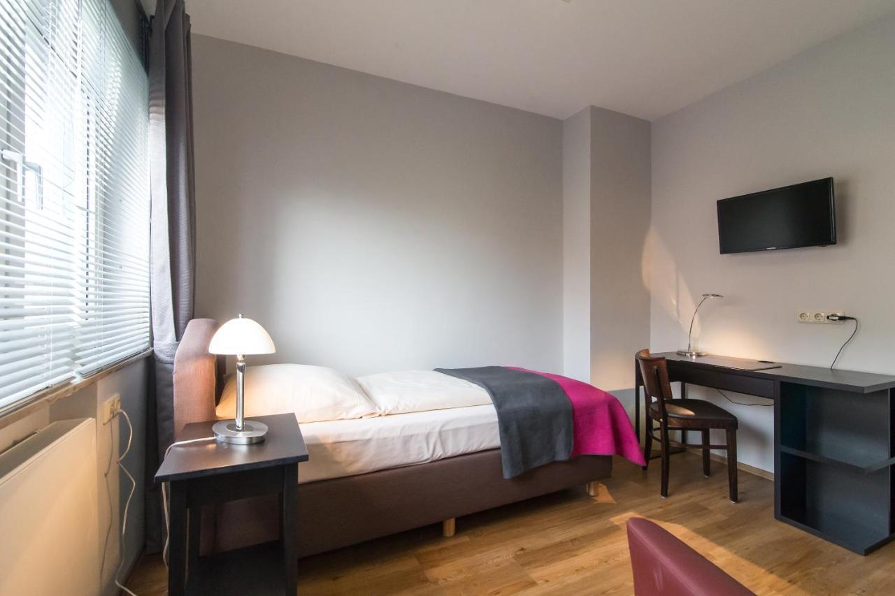 Hotel Klein Frankfurt Frankfurt am Main Buitenkant foto