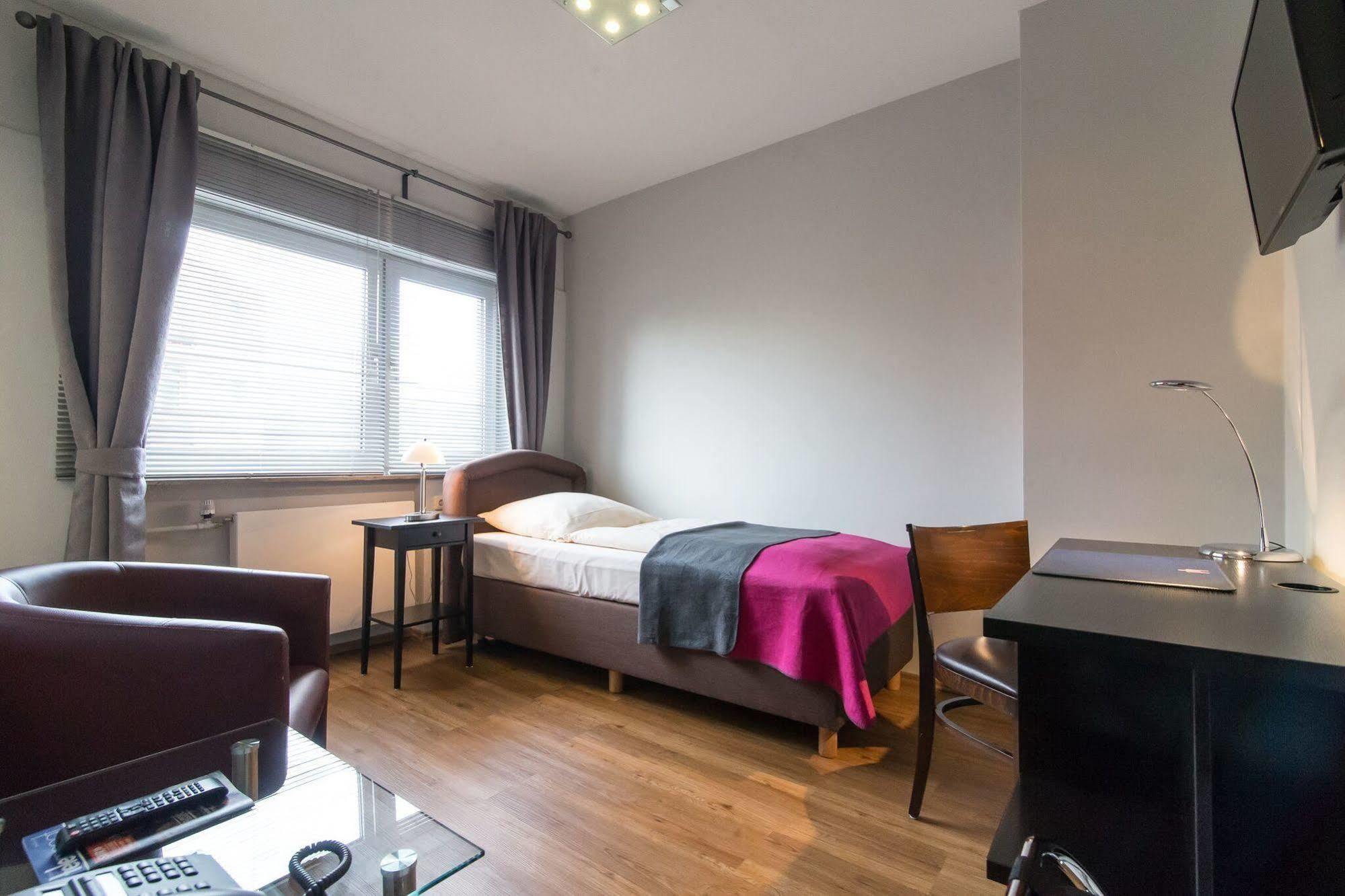 Hotel Klein Frankfurt Frankfurt am Main Buitenkant foto